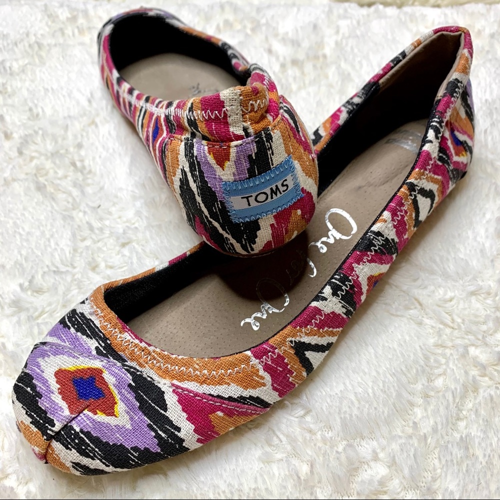 TOMS Orange Purple Black White Aztec Flat Shoes 9